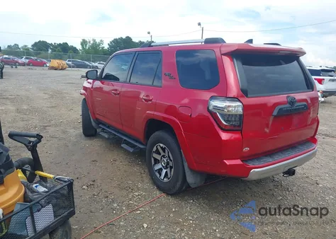 2018 Toyota 4Runner Trd Off Road z USA, uszkodzony, nr VIN JTEBU5JR3J5515419